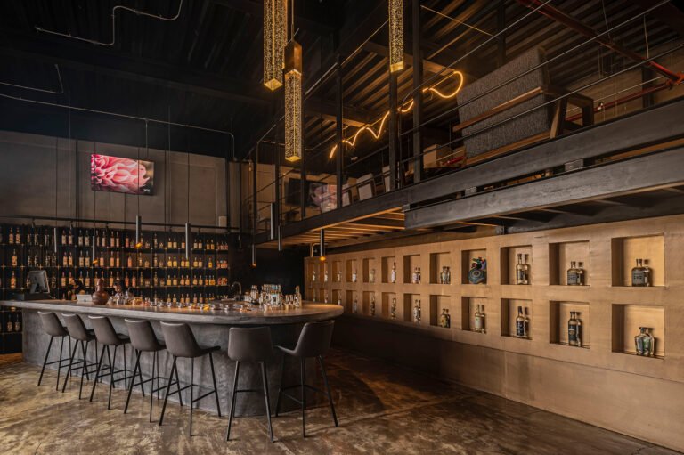 Mezcaleria Vida de Agave - Taller Mario Herrera Holgado